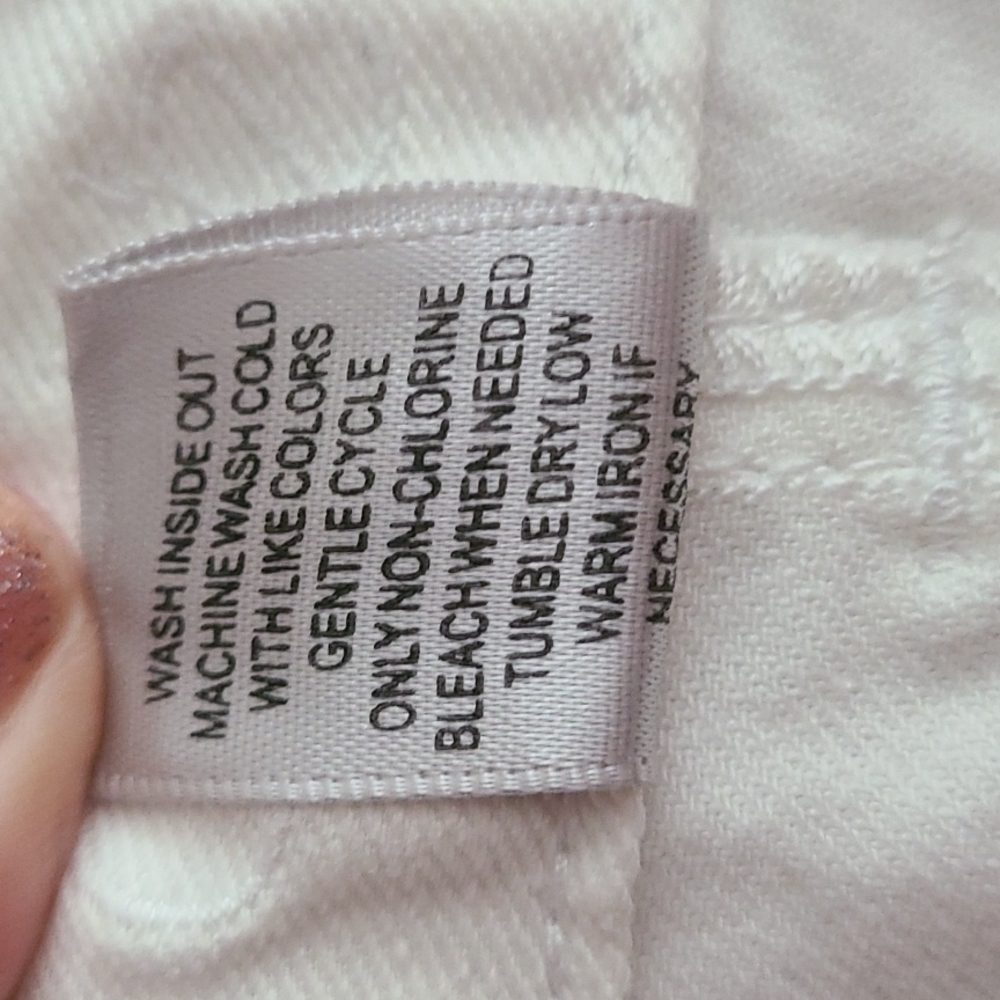 Cache white shorts - Picture 7 of 15